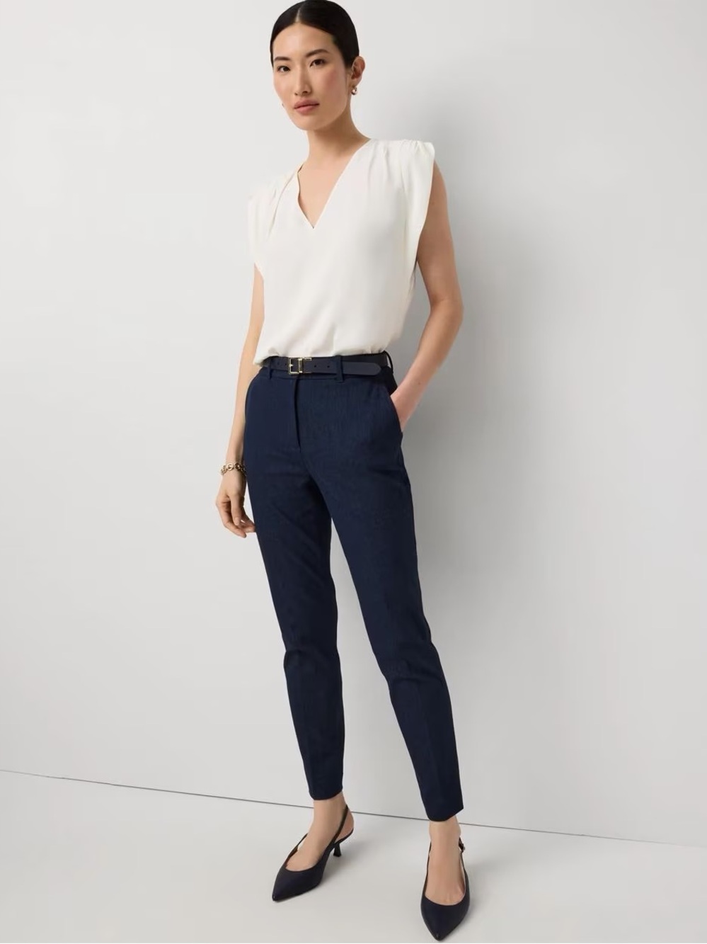 White House Black Market Navy Cropped Tapered Pants